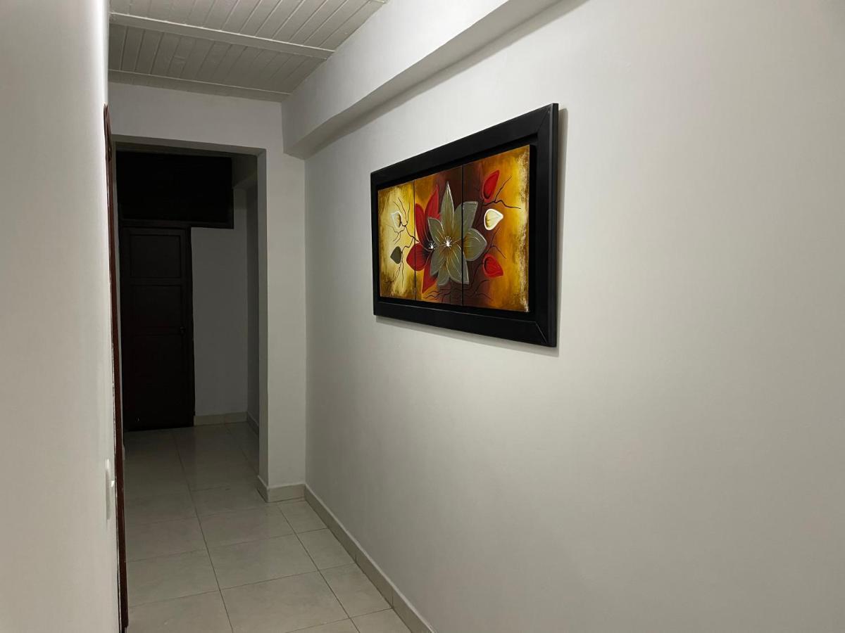 Apartamento Cerca A La Candelaria Y Hospitales Principales De Богота Екстериор снимка